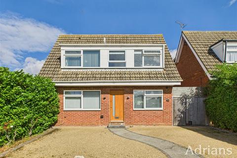 2 bedroom detached house for sale, Downsway, Chelmsford