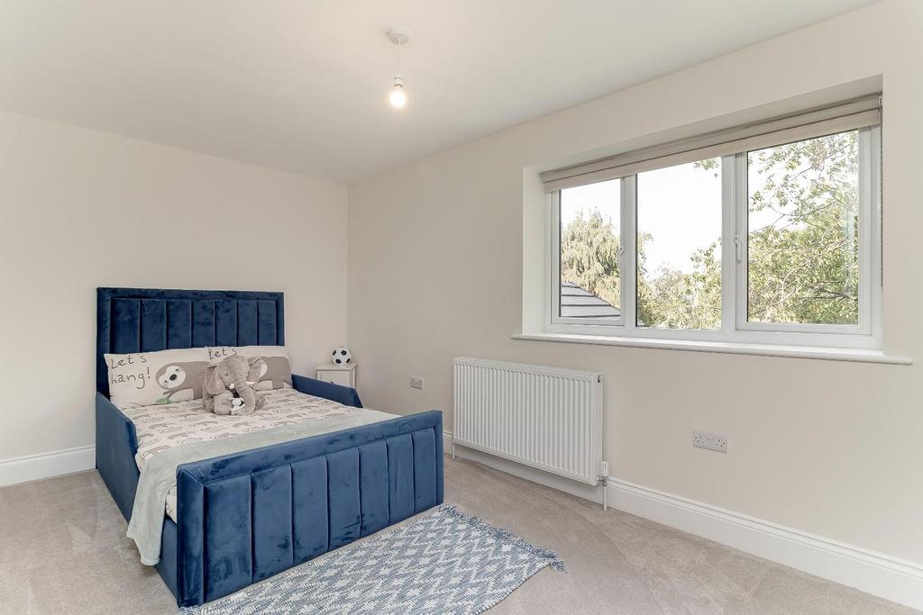 Bedroom 4.jpg