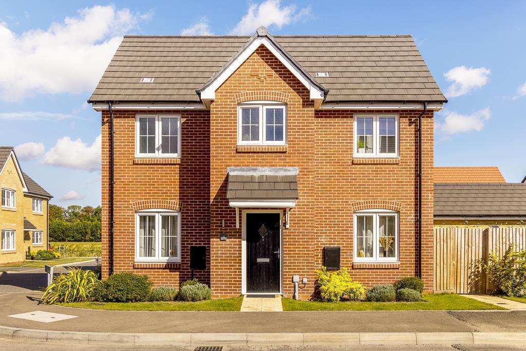 11 Sunflower Avenue (Pinchbeck)-3.jpg