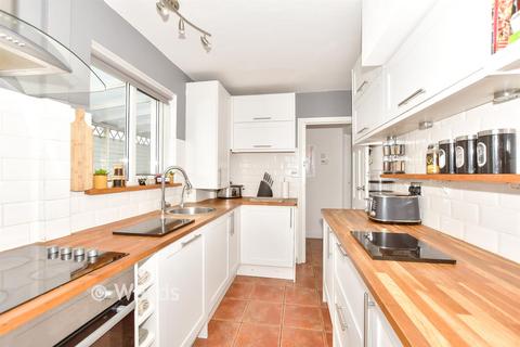 3 bedroom chalet for sale, The Parade, Greatstone, Kent