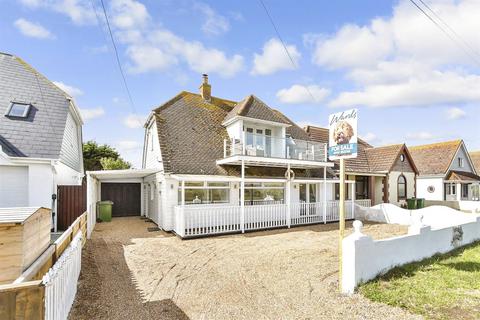 3 bedroom chalet for sale, The Parade, Greatstone TN28