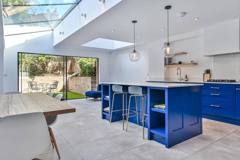 3 Dunollie Road, London, NW5 2XN