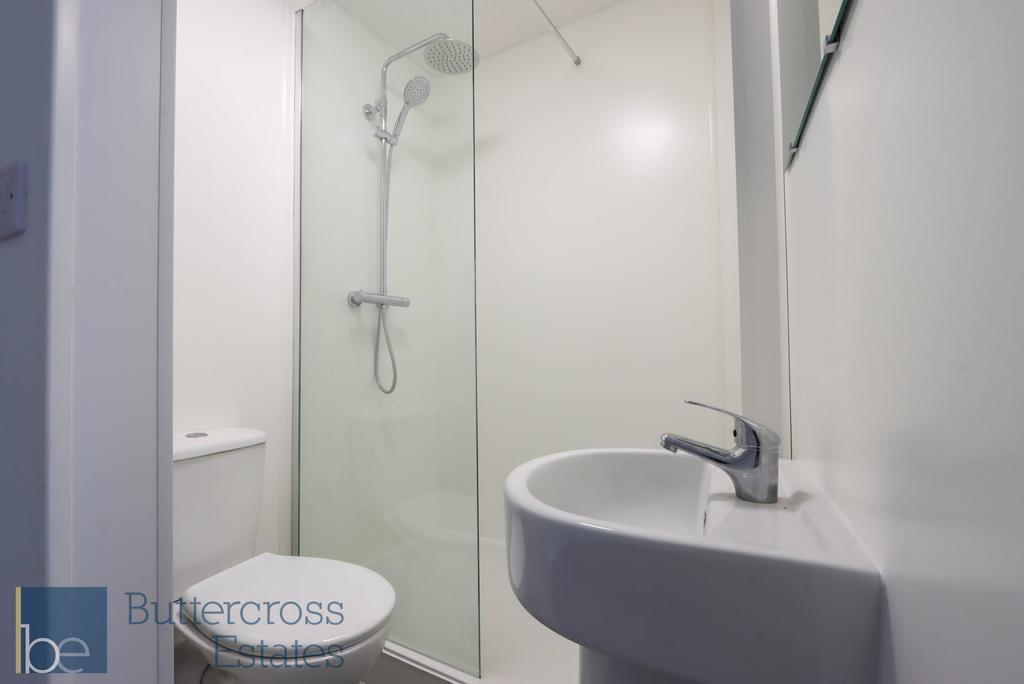 Bedroom 7 Ensuite