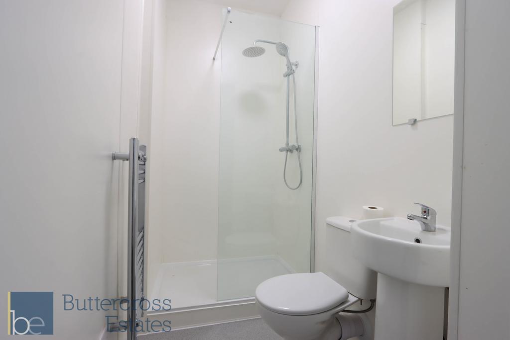 Bedroom 8 Ensuite