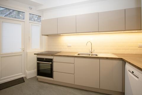 2 bedroom property to rent, 8 College Street, St Peter Port, Guernsey, GY1