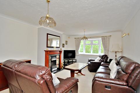 4 bedroom detached house for sale, Georgina Close, Poole BH12