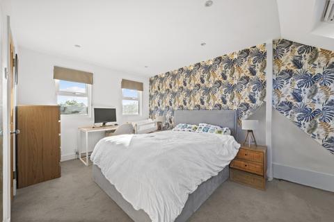 3 bedroom terraced house for sale, Bronson Road, Raynes Park SW20