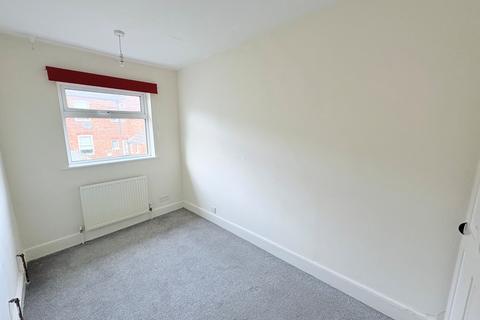 2 bedroom terraced house to rent, Burghley Close, Desborough, NN14