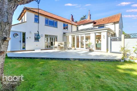 6 bedroom detached house for sale, Market Street, Shipdham