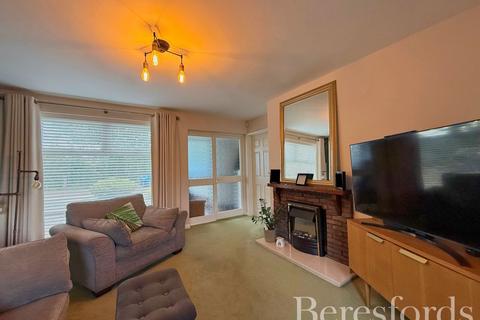 3 bedroom terraced house for sale, Carisbrooke Close, Hornchurch, RM11