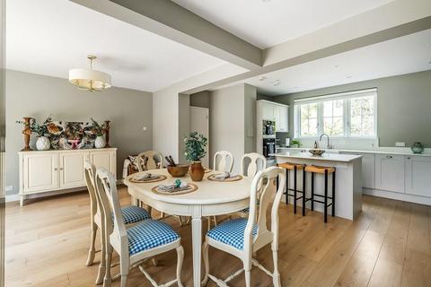 6 Cunliffe Close, Headley, Epsom, KT18 6EG
