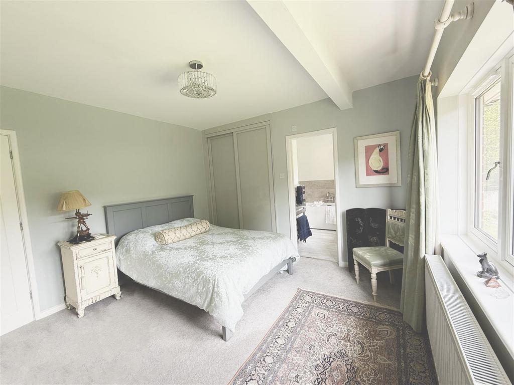 Cunliffe Close Master bed.png