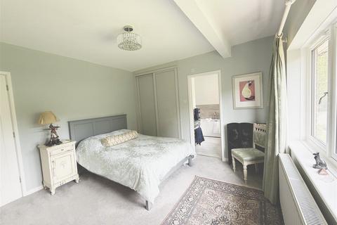 6 Cunliffe Close, Headley, Epsom, KT18 6EG