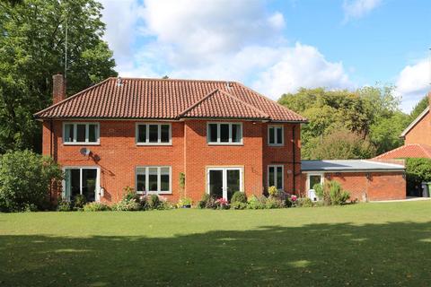 6 Cunliffe Close, Headley, Epsom, KT18 6EG