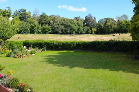 6 Cunliffe Close, Headley, Epsom, KT18 6EG