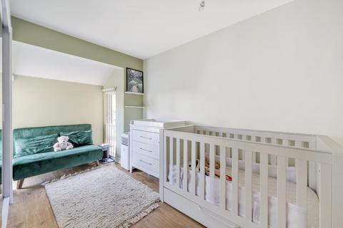 4 Crystal Place, Worcester Park, KT4 8QN