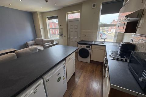 1 bedroom in a house share to rent, Granby Road, Headingley, Leeds, LS6 3AS