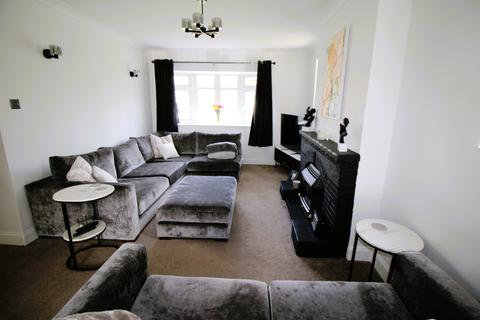3 bedroom detached house for sale, Freshfields Avenue, Upminster RM14