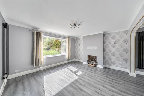 4 bedroom semi-detached house for sale, Neville Close, Penenden Heath