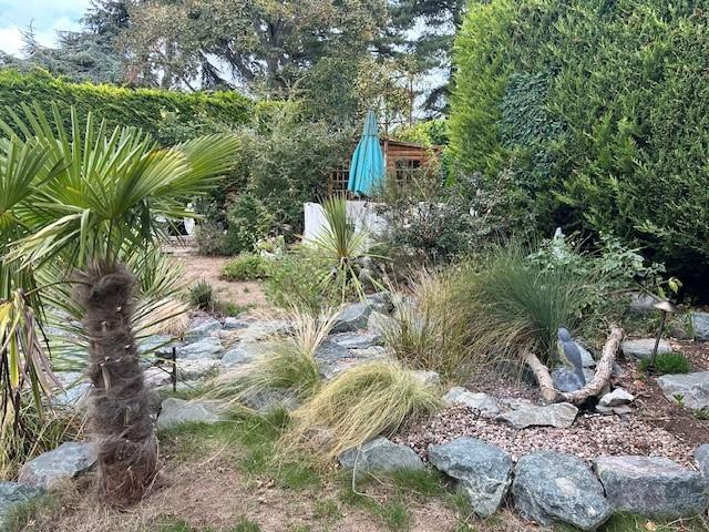 10 Dovecote Garden 3.jpg