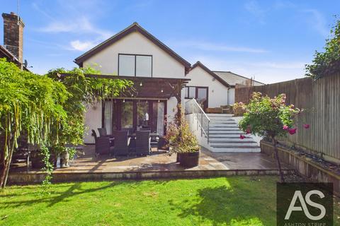 The Spinney, Battle, TN33