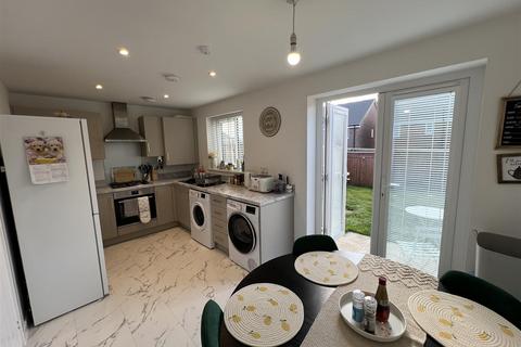 3 bedroom end of terrace house for sale, Dewberry Lane, Darlington