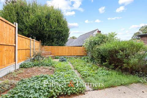 2 bedroom maisonette for sale, Taylor Court, The Dutch Quarter, Colchester, Essex, CO1