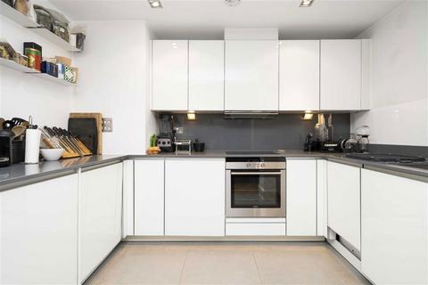 undefined, Leman Street, London E1
