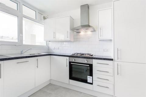 3 bedroom flat to rent, Treby Street, Mile End, E3