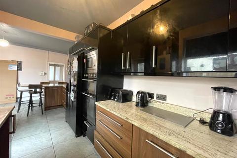 3 bedroom terraced house for sale, Marlbrook Drive, Westhoughton, Bolton