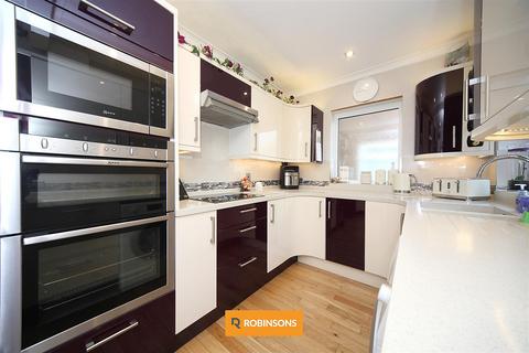 3 bedroom semi-detached house for sale, London Road, Dunstable
