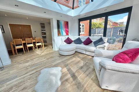 4 bedroom detached house for sale, Luddington Road, Solihull