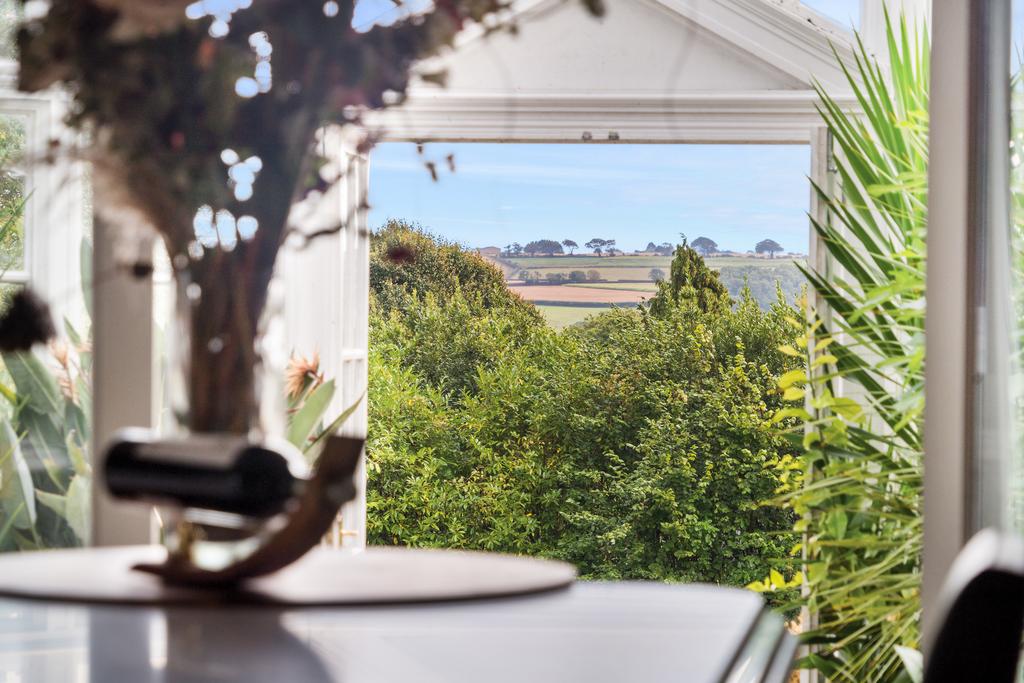 1344036-76-68c2838fed279-ARW