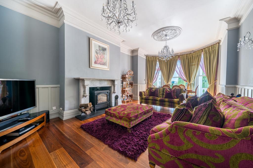 1344036-51-68b1a24be74ef-ARW