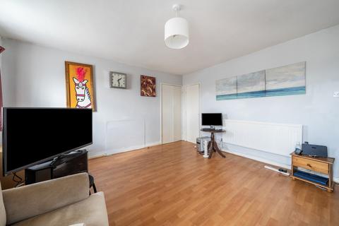 3 bedroom apartment for sale, St. Saviours Estate, London