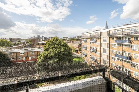 3 bedroom apartment for sale, St. Saviours Estate, London