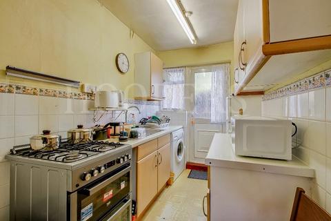 3 bedroom terraced house for sale, Review Road, London, NW2