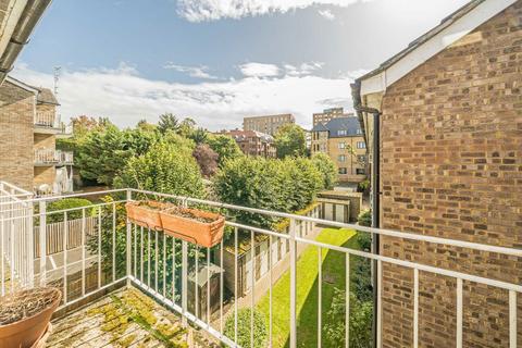 11, Hillside Court Crescent Road, Kingston Upon Thames, KT2 7RH