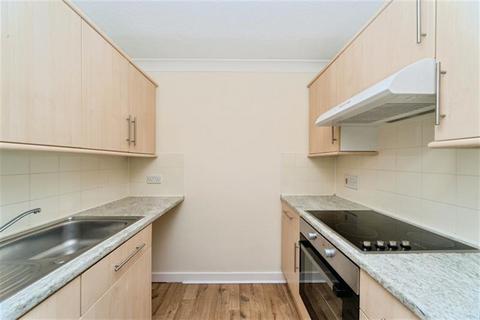 1 bedroom retirement property to rent, 3 Homegate House, 20/27 The Avenue BN21