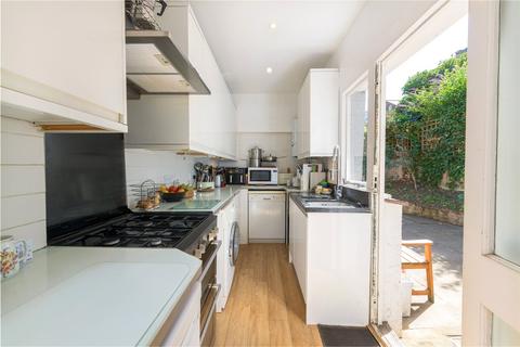 4 bedroom terraced house for sale, Sugden Road, London, SW11