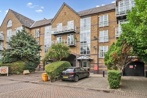 Eleanor Close, London, SE16
