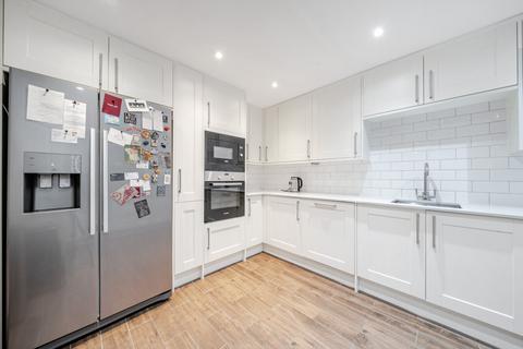 1 bedroom flat for sale, Eleanor Close, London, SE16