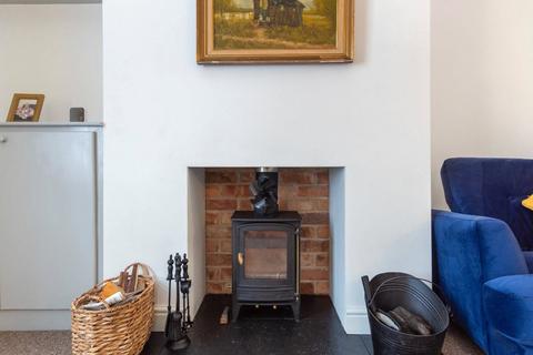 2 bedroom detached house for sale, South Street, Morton, DN21