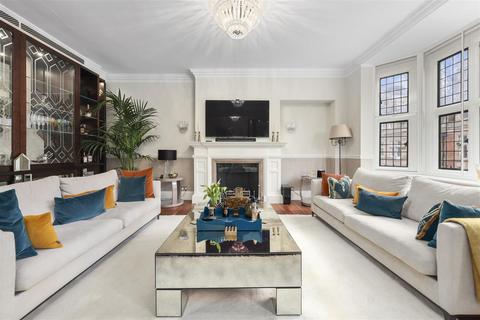 4 bedroom apartment for sale, Mount Street, Mayfair, London W1K