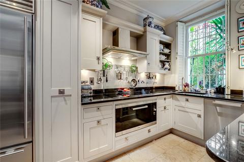 4 bedroom flat to rent, Elvaston Place, London SW7