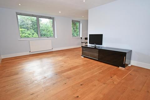 2 bedroom apartment for sale, Upper Marsh Lane, Hoddesdon EN11