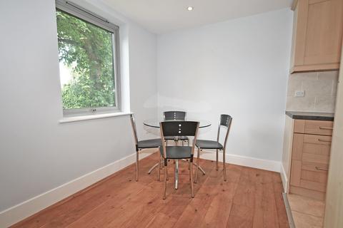 2 bedroom apartment for sale, Upper Marsh Lane, Hoddesdon EN11