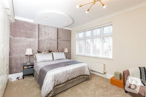 8 Walden Road, Hornchurch, RM11 2JT