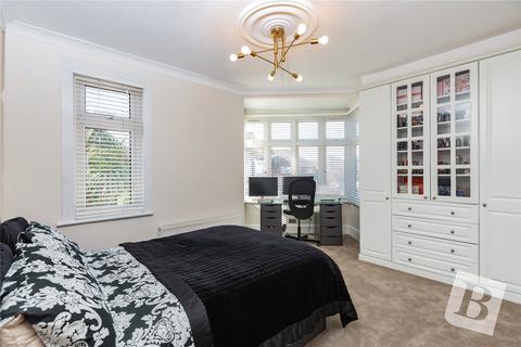 8 Walden Road, Hornchurch, RM11 2JT