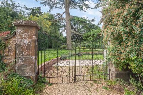 7 bedroom detached house for sale, Fenny Compton,  Banbury,  Oxfordshire,  CV47